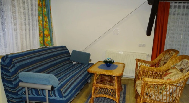 Amazing Apartment in Begunje na Gorenjskem With Wifi and 2 Bedrooms, Buchen Sie Ferienwohnung Begunje Gorenjska