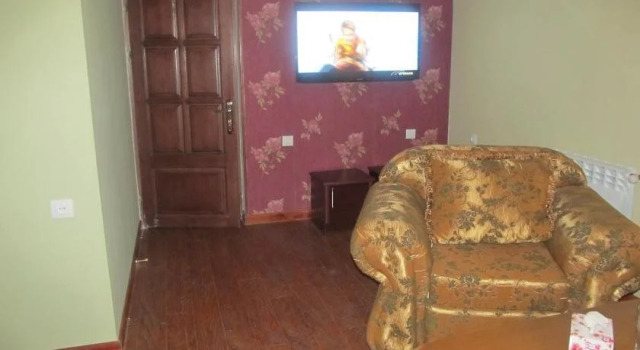2x2 Cinema-Bar Hotel, Забронировать Отель Отели Еревана с завтраком, рядом с Ереванский государственный университет, Завтраки