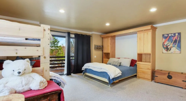 Rocky Ridge Retreat, Забронировать Отель Отели Тахо-Сити с бассейном, рядом с Парк Commons Beach, Бассейн