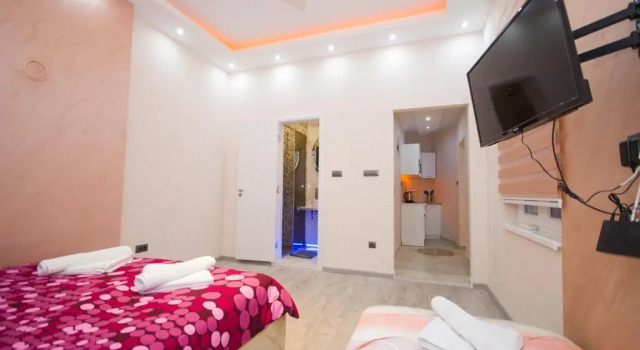 Lupino Apartments