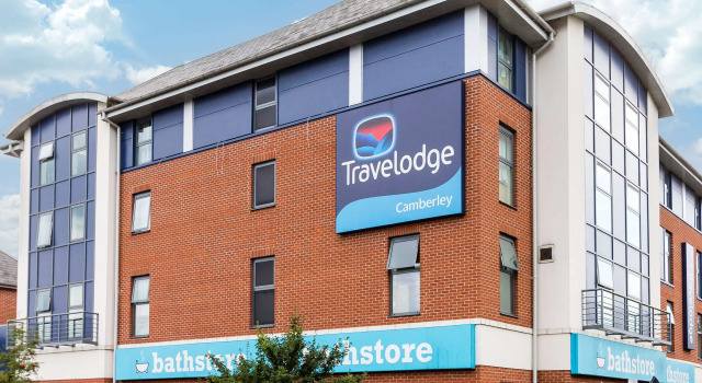 Travelodge Camberley, Забронировать Отель Отели High Weald с парковкой, Парковка