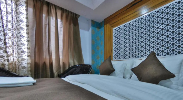 Номер Standard с видом на горы Hotel The Montreal Srinagar