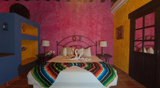Люкс с видом на бассейн Hacienda Maria Bonita Hotel