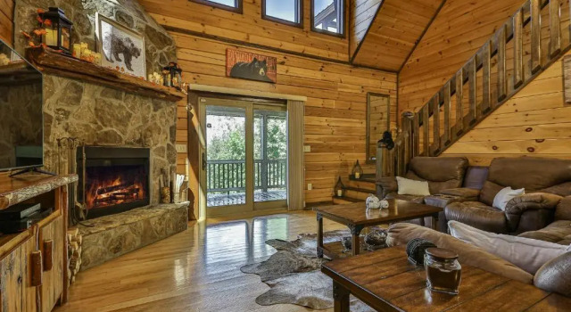 Chateau Relaxeau Breathtaking Spacious Mountain Home on Paved Road, Prenota Hotel Brown Mill Stati Uniti