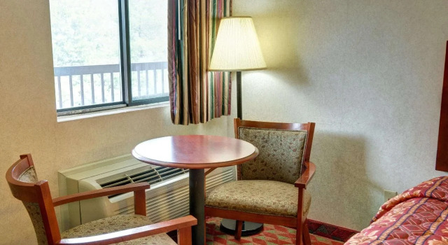Econo Lodge College Park