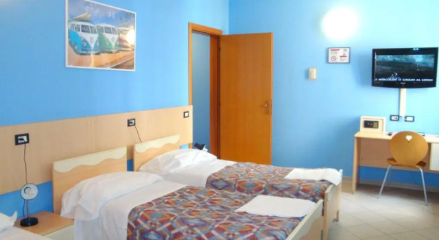Трёхместный номер Standard Central Hostel BG