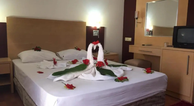 Side Elis Hotel, Rezerwuj Hotel Hotele w Side Coast z basenem, Basen