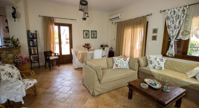 Rustic, luxurious,garden villa 70m from the sea, Rezerwuj Willa Wille w Macedonia, Willa