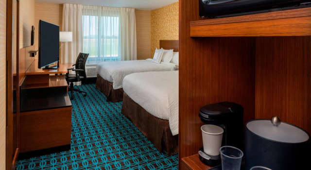 Четырёхместный номер Standard Fairfield Inn & Suites by Marriott Batesville
