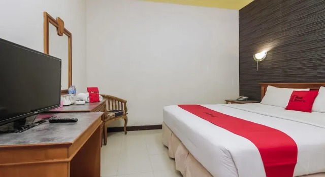 Grand Millenium Club, Rezerwuj Hotel Pangkalpinang Sumatra
