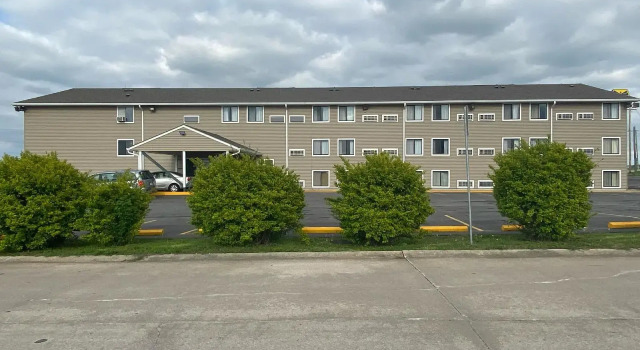 Oak Grove Inn, Rezerwuj Hotel Hotele w Oak Grove z parkingiem, Parking