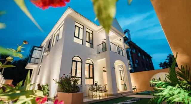 Longqingxia Lingting Homestay, Book Hotel Hoteller i Beijing Province med parkering, Parkering