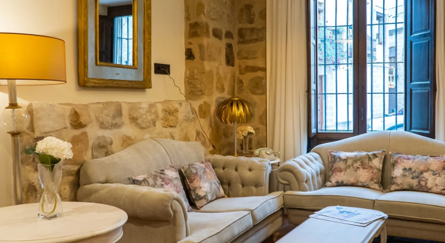 Hotel  YIT La Casona del Arco
