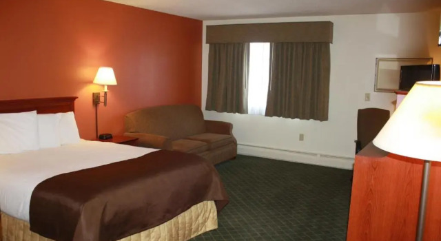 Двухместный номер Standard AmericInn by Wyndham Rogers