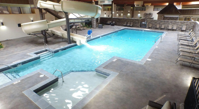 Четырёхместный номер Standard Quality Inn & Suites
