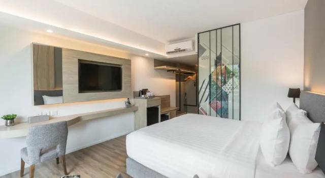 Двухместный номер Deluxe с видом на бассейн Hotel Amber Pattaya