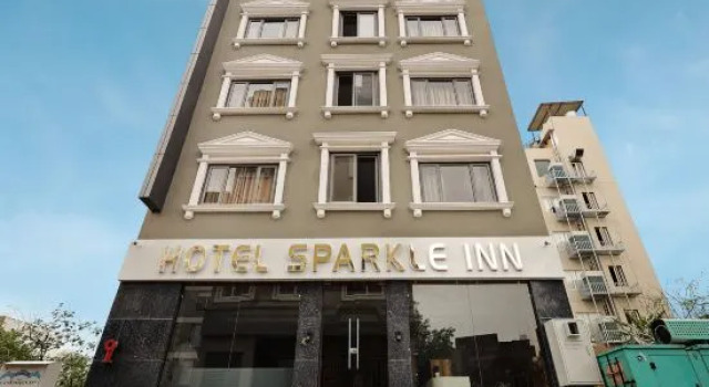 Hotel Sparkle Inn Just 400 Meters from Udaipur Railway Station, Забронировать Отель Отели штата Раджастхана с бассейном, Бассейн