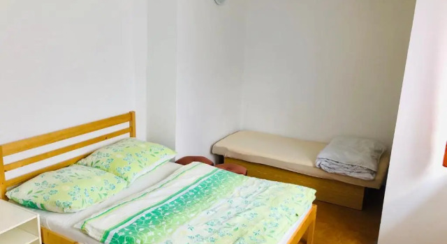 Penzion horská chata Světlá, Rezerwuj Hotel Hotele w Jizera Mountains z parkingiem, Parking