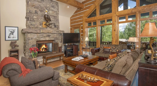 40 Goshawk 5 Bedroom Home by RedAwning