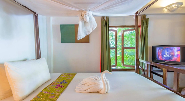 Sambor Village Hotel, Prenota Hotel Stueng Saen 