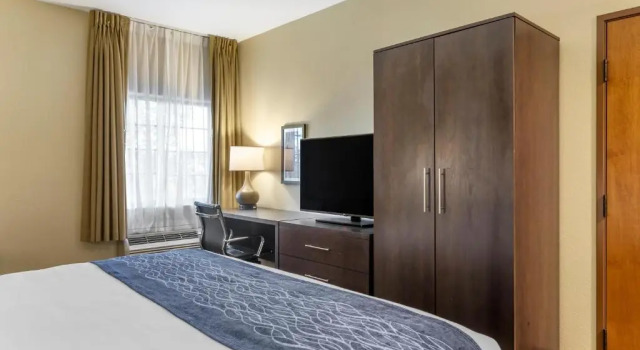 Люкс Comfort Inn St Robert-Fort Leonard Wood
