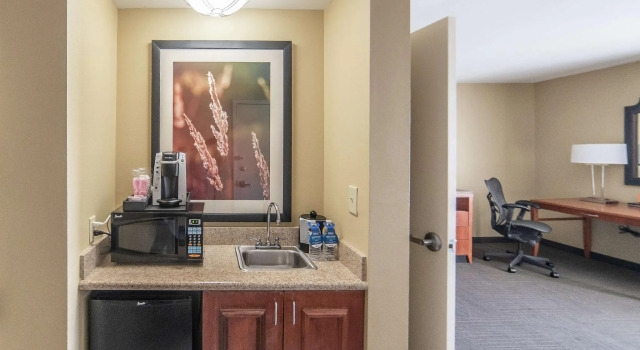 Четырёхместный люкс Hilton Garden Inn Beaufort