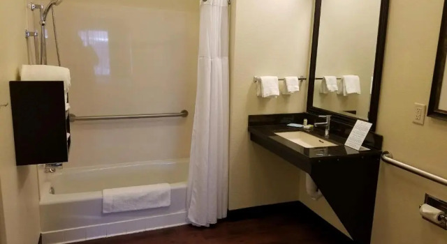 Номер Standard Staybridge Suites Sioux Falls at Empire Mall by IHG