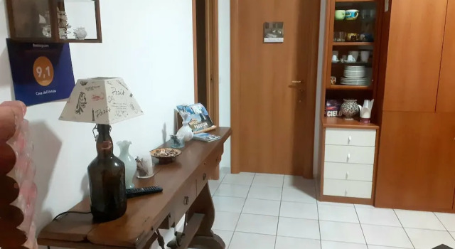 Casa Dell'Artista 1, Book Bed and Breakfast Hoteller i Salerno med parkering, Parkering