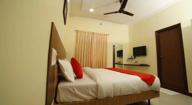 Двухместный номер Deluxe c 1 комнатой с видом на город Hotel Sree Devi