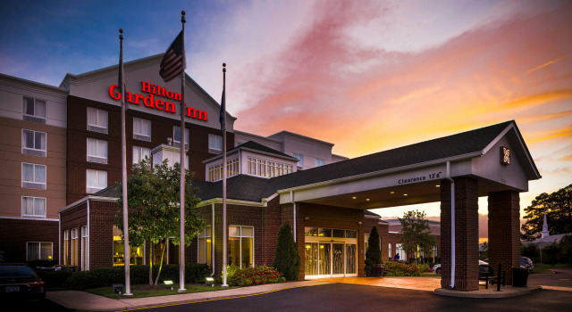 Hilton Garden Inn Hampton Coliseum Central, Book Hotel Hoteller i Hampton med pool, Swimmingpool