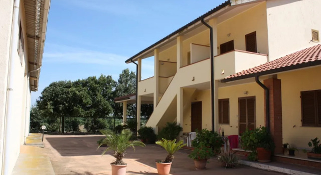 Agriturismo LA FATA, Забронировать Отель Отели Альберезе с парковкой, Парковка