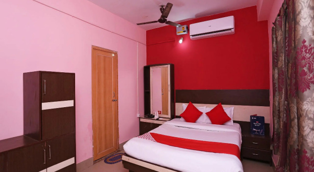OYO 13624 Kapoors Plaza Guest House, Book Pension Gæstehuse i Orissa, Pension