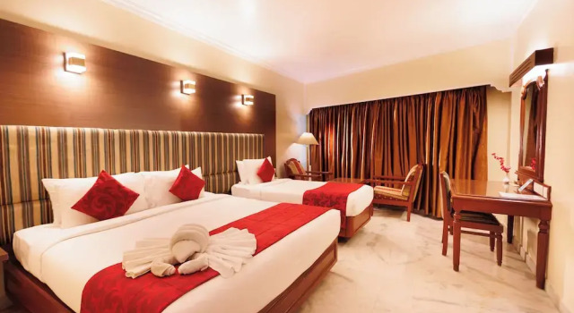 Трёхместный номер Premium c 1 комнатой с видом на город Hotel Annamalai International