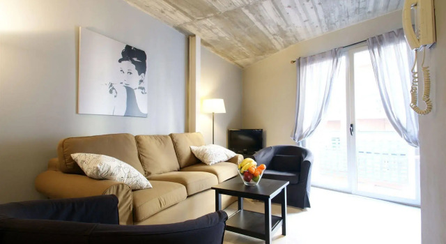 SSG Borne Lofts, Забронировать Отель Отели Барселоны 3 звезды, рядом с Уркинаона, 3*