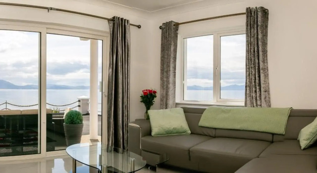 Ballyheigue Cliff Side and Sea View Apartment, Book Apartment Hotels in Kerry with Parking, Parking