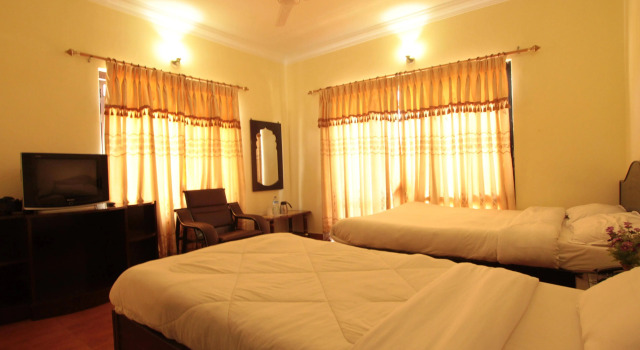 Hotel Pokhara Village & SPA, Забронировать Курортный отель Курортные отели Покхара, Курортный отель