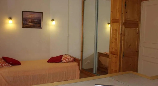 Appartement Gruissan, 2 pièces, 4 personnes - FR-1-229-98