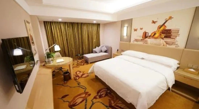Двухместный люкс Deluxe Vienna International Hotel (Slender lake Dongguan Street Ancient Canal)