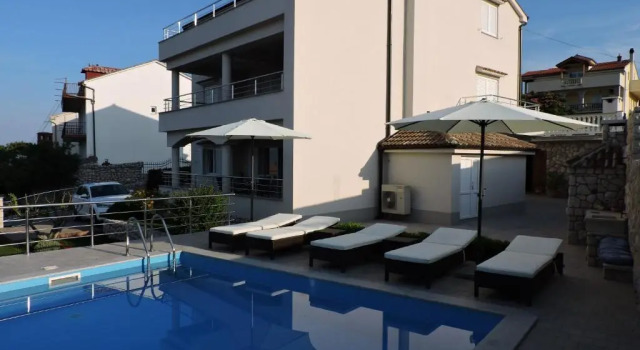 Apartments Villa Residenca, Забронировать Апартаменты/квартира Отели Приморско-Горанской жупания с парковкой, Парковка