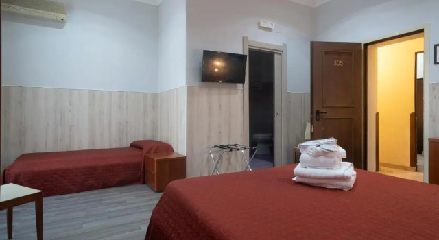 Трёхместный номер Hotel Tonic