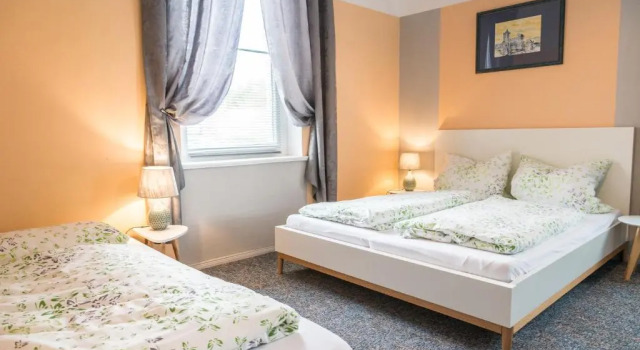 Landpension-Kleeblatt, Prenota Affittacamere Hotel a Garz con parcheggio, Parcheggio