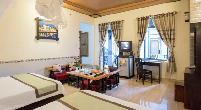Countryside Moon Homestay, Book Bed and Breakfast Cam Chau 
