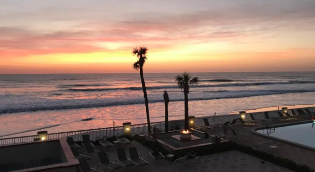 Полулюкс Daytona Beach Resort Condos