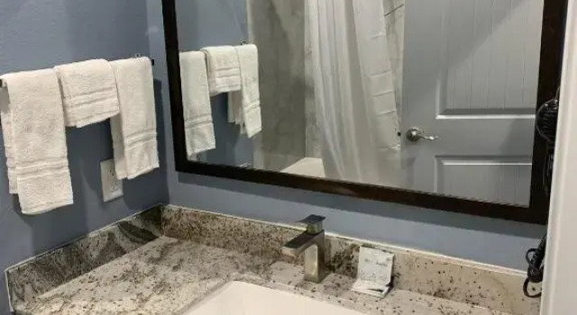 Номер Deluxe Scottish Inns and Suites Scarsdale