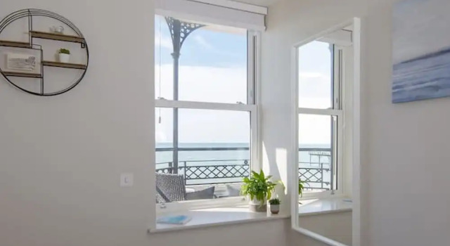 Апартаменты Panoramic sea Views in Beachfront apt w Balcony