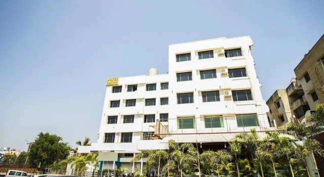 Capital O 40904 Hotel Satish Executive, Забронировать Отель Отели штата Махараштры с завтраком, Завтраки