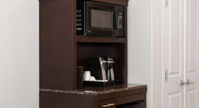 Четырёхместный номер Standard Hilton Garden Inn Midland