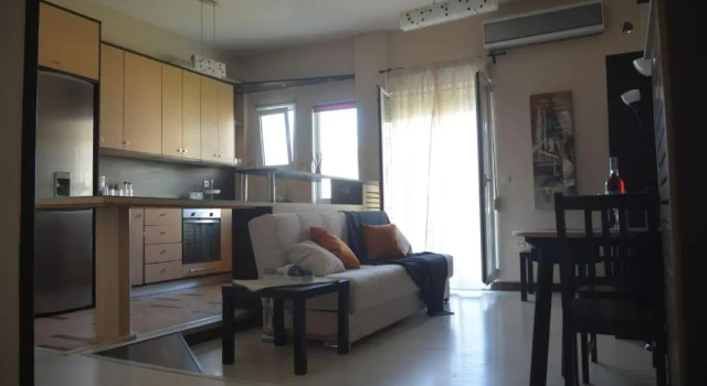 Modern apartment, 5΄ walk from central metro station