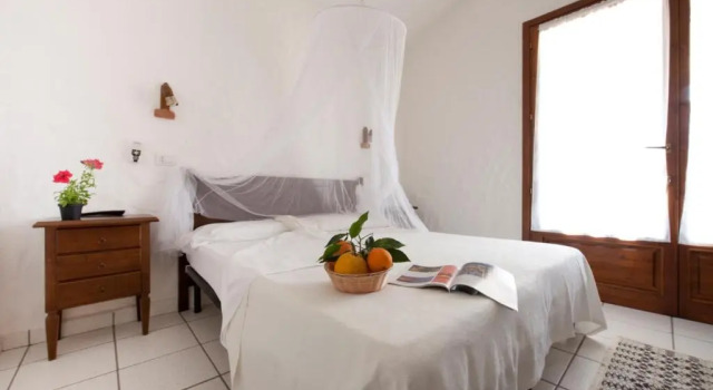 Is Bisus, Book Hotel Castiadas Costa Rei