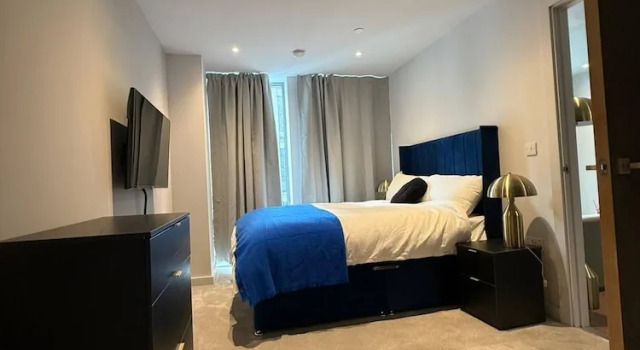 Апартаменты с 2 комнатами 2 Bedroom En-suite in City Center for Long Stays